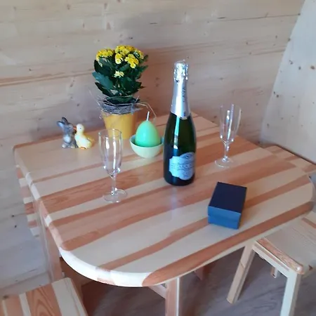 Camping La Cabane De Tic Et Tac *